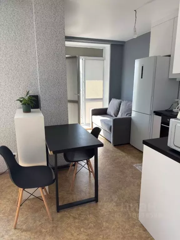 Комната Омская область, Омск Пригородная ул., 7 (10.0 м) - Фото 0