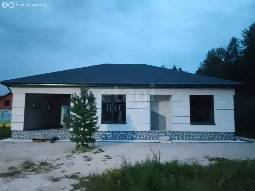 Дом в Тюменский район, деревня Ушакова, 2-й Полевой переулок (160 м) - Фото 1