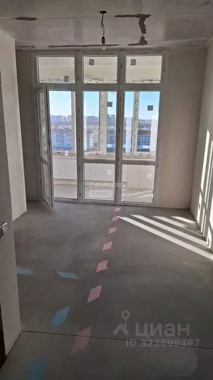 Студия Тюменская область, Тюмень ул. Эльвиры Федоровой, 1 (28.8 м) - Фото 1