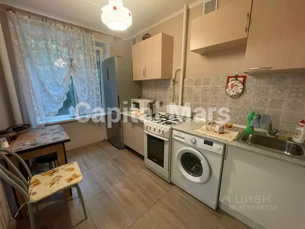 2-к кв. Москва Сиреневый бул., 45 (37.0 м) - Фото 1