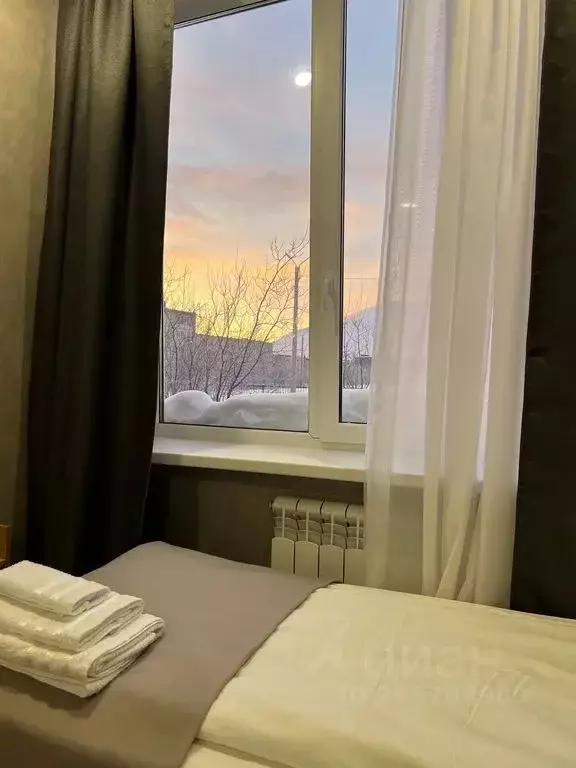 Комната Мурманская область, Кировск Комсомольская ул., 13А - Фото 1
