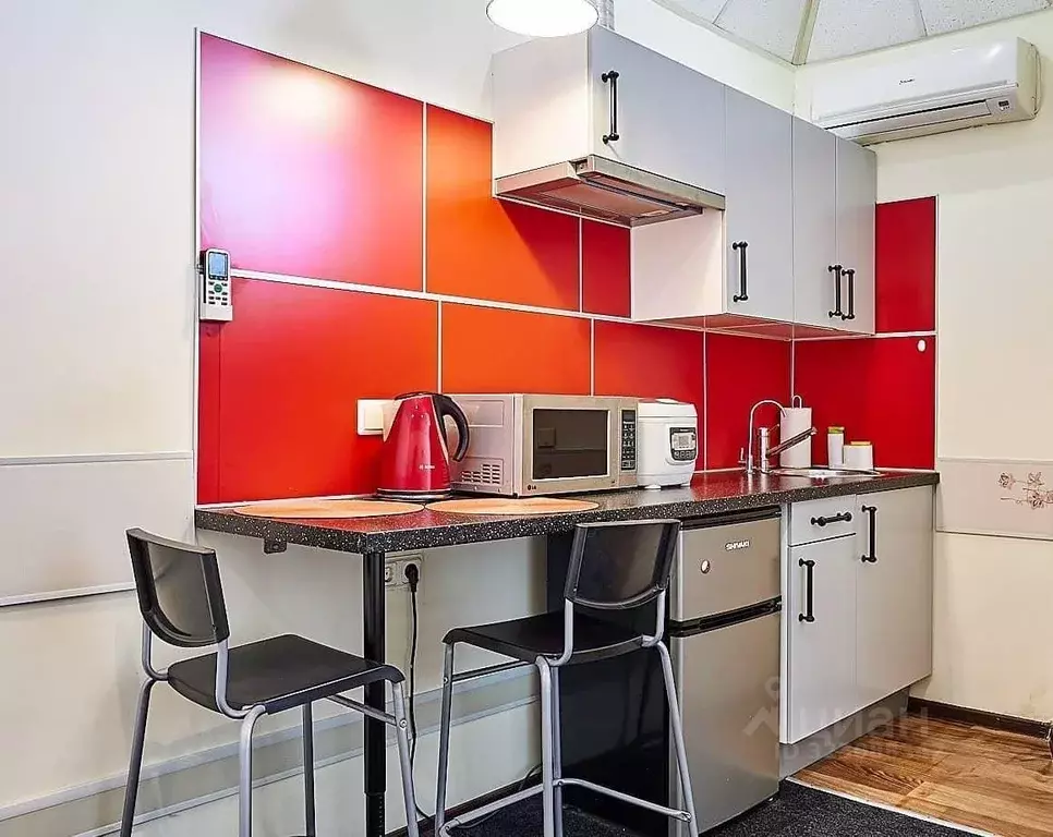 Комната Ленинградская область, Тихвин 1-й мкр, 42 (30.0 м) - Фото 1