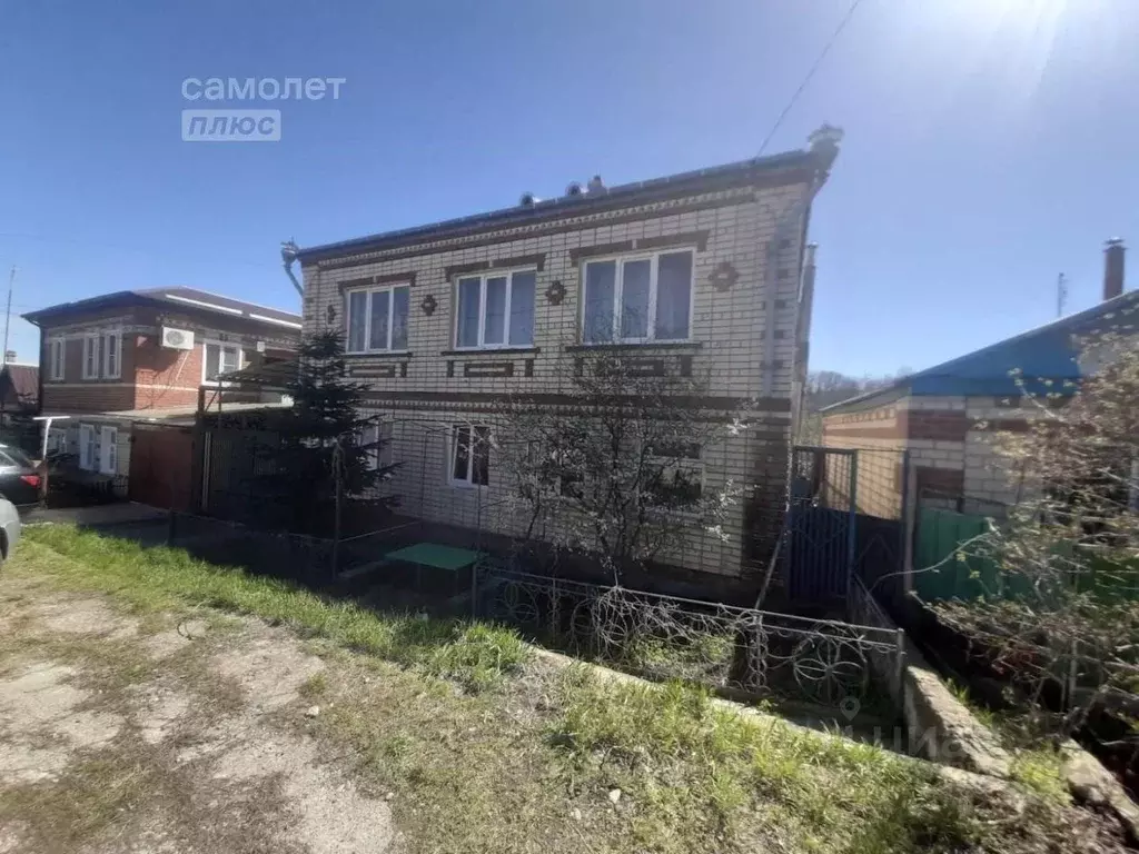 Дом в Ставропольский край, Ставрополь № 4 мкр, ул. Панфилова, 3 (154.7 . - Фото 0