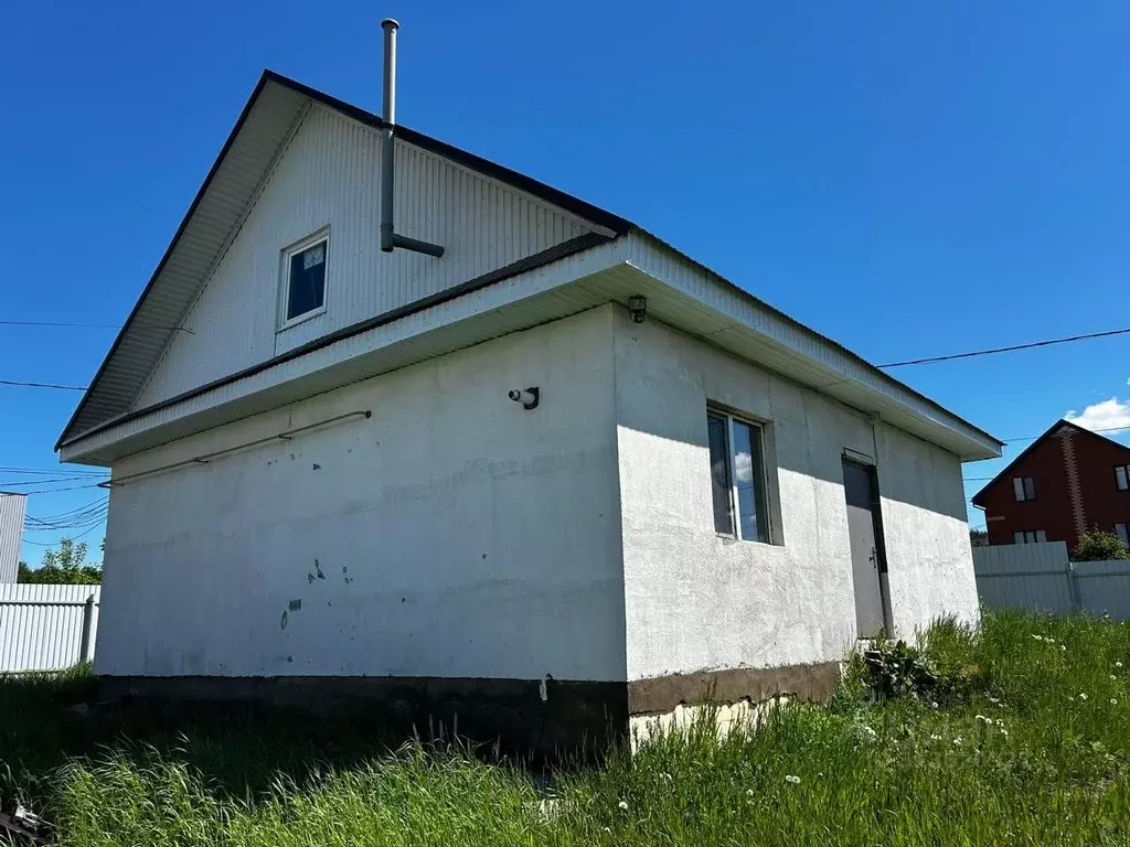 Дом в Башкортостан, Чишминский район, Алкинский сельсовет, с. ... - Фото 2