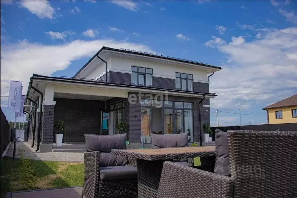 Дом в Тюменская область, Тюмень ул. Дмитрия Носова (266 м) - Фото 2