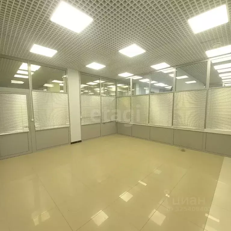 Офис в Ямало-Ненецкий АО, Новый Уренгой Таежная ул., 98 (32 м) - Фото 1