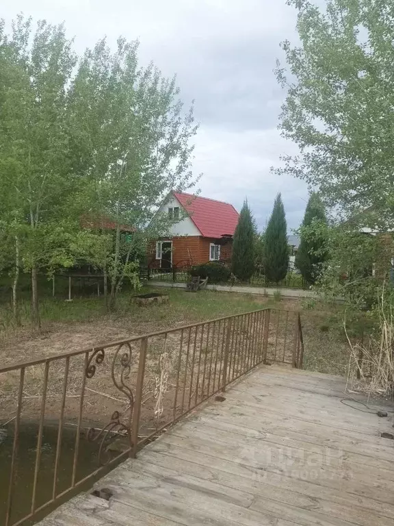 Дом в Саратовская область, Энгельсский район, Красноярское ... - Фото 1
