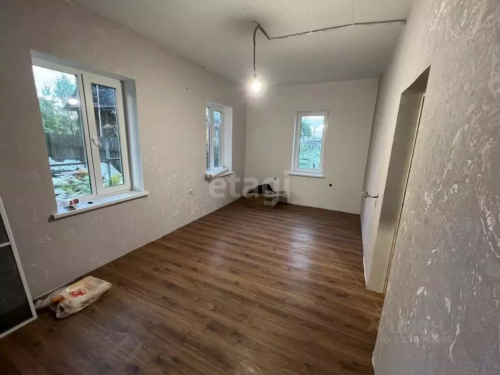 Дом в Калужская область, Жуковский муниципальный округ, Белоусово ... - Фото 1