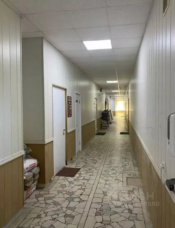 Помещение свободного назначения в Татарстан, Набережные Челны пос. ... - Фото 1