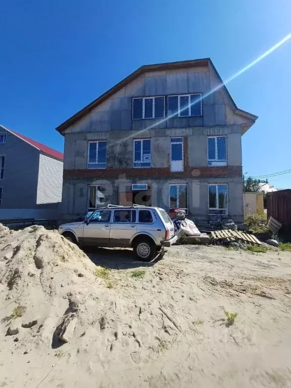 Дом в Ямало-Ненецкий АО, Ноябрьск пос. Самострой, ул. Березовая, 25 ... - Фото 1
