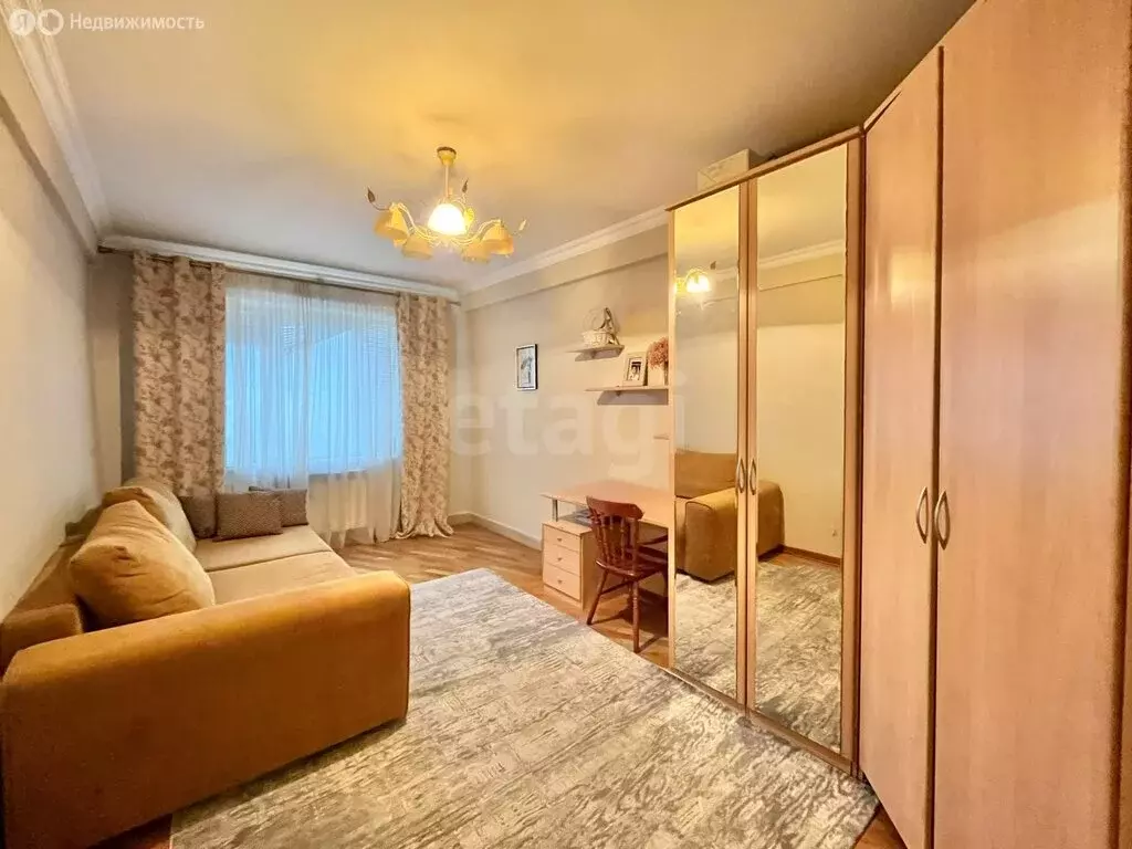 3-комнатная квартира: Махачкала, проспект Имама Шамиля, 19 (70 м) - Фото 1