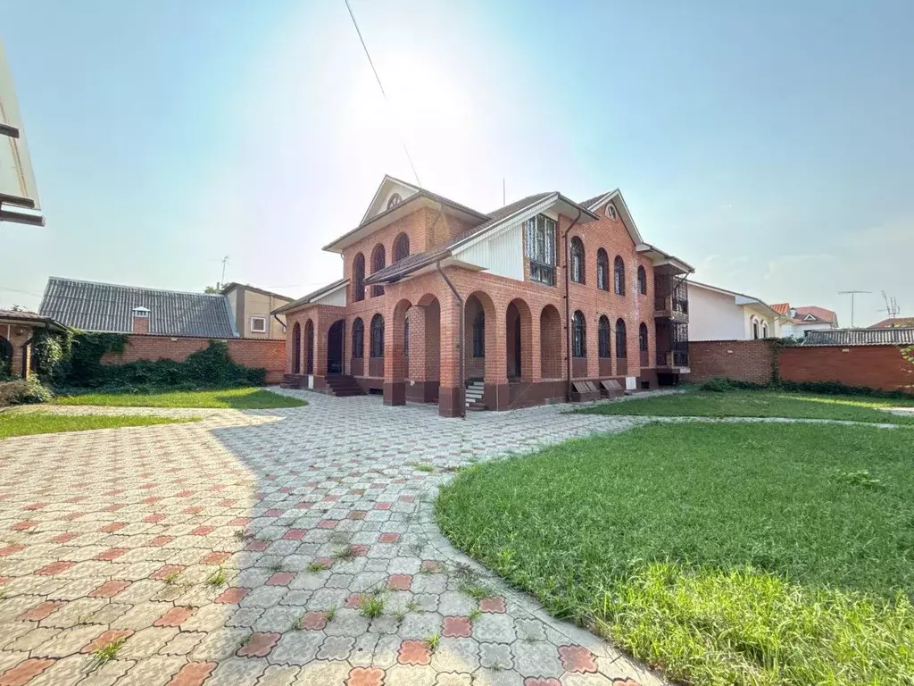 Дом в Кабардино-Балкария, Нальчик ул. Мичурина (311 м) - Фото 1