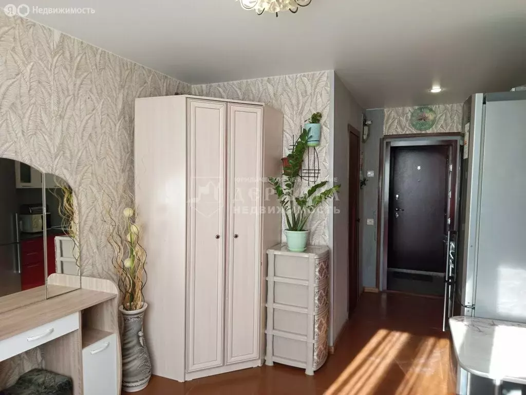 Квартира-студия: Ленинск-Кузнецкий, Топкинская улица, 16 (17 м) - Фото 1