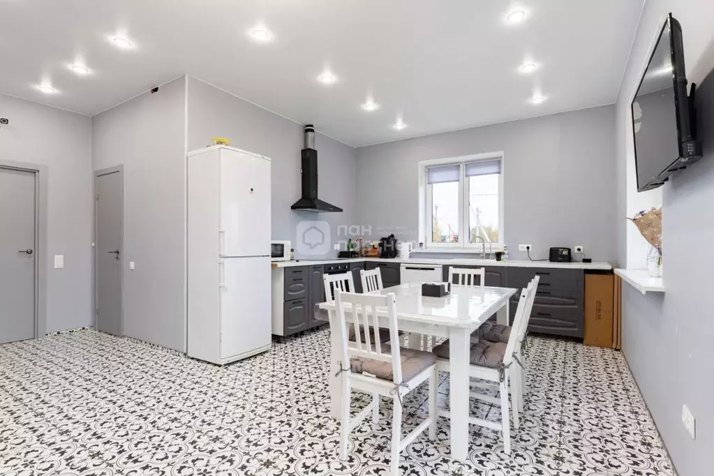 Дом в Ленинградская область, Ломоносовский район, Низинское с/пос, д. ... - Фото 1