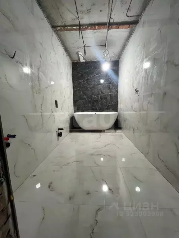 2-к кв. Северная Осетия, Владикавказ ул. Курсантов-Кировцев, 4А (68.0 ... - Фото 1