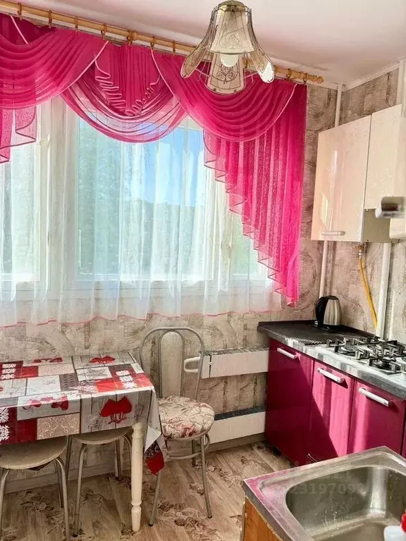 3-к кв. Ленинградская область, Кингисепп ул. Воровского, 21 (65.0 м) - Фото 1