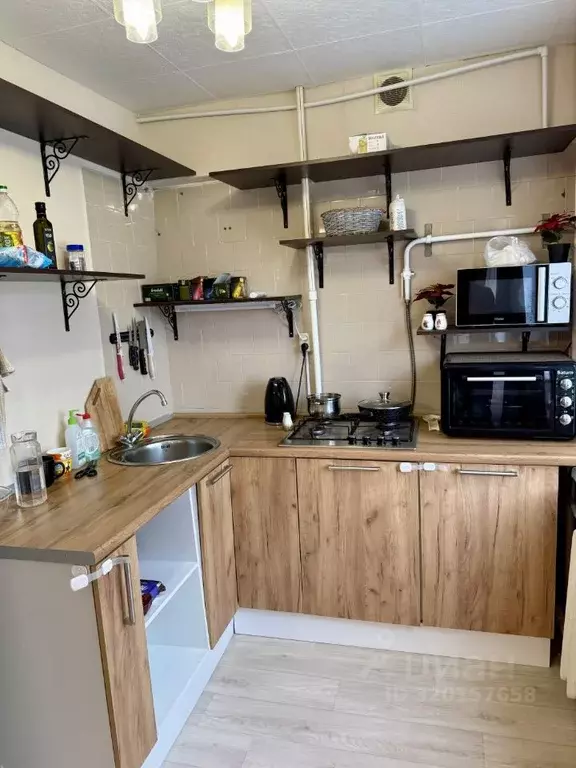 3-к кв. Новгородская область, Великий Новгород ул. Павла Левитта, 4 ... - Фото 0