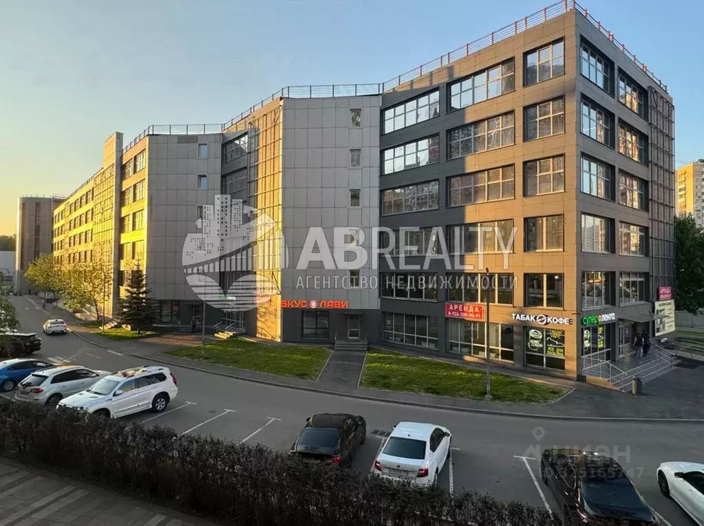 Помещение свободного назначения в Московская область, Красногорск бул. ... - Фото 1