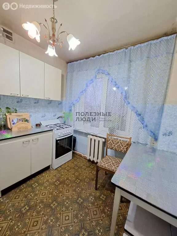 3-комнатная квартира: Ижевск, улица Дзержинского, 22 (55.9 м) - Фото 1