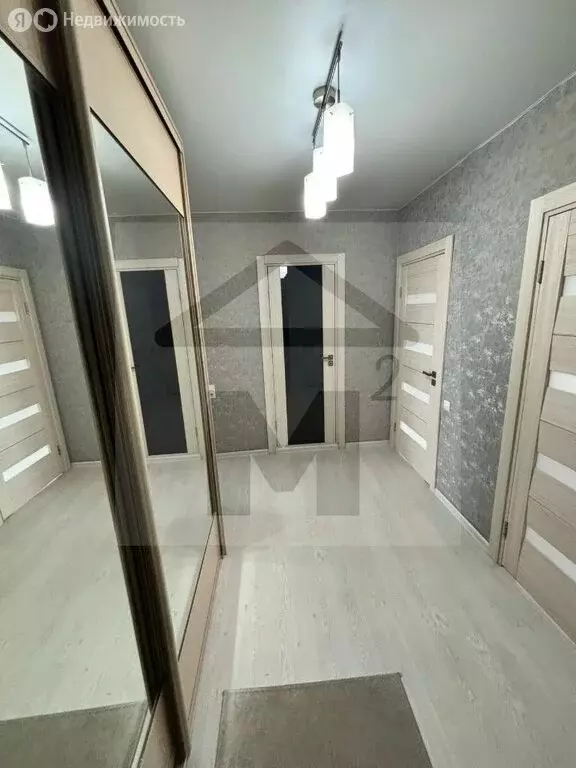 3-комнатная квартира: Абакан, улица Крылова, 75 (62 м) - Фото 0