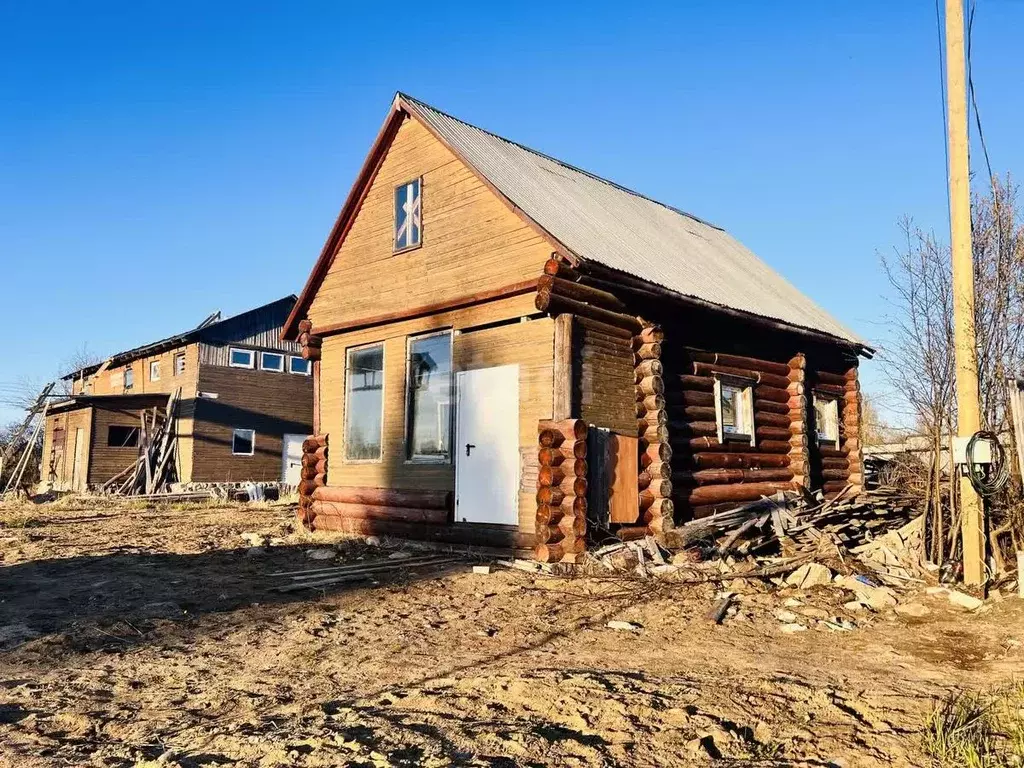 Дом в Карелия, Прионежский район Р-21 Кола, 419-й км (86 м) - Фото 1