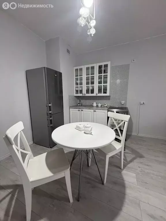 Квартира-студия: Якутск, улица Короленко, 25 (35.7 м) - Фото 1