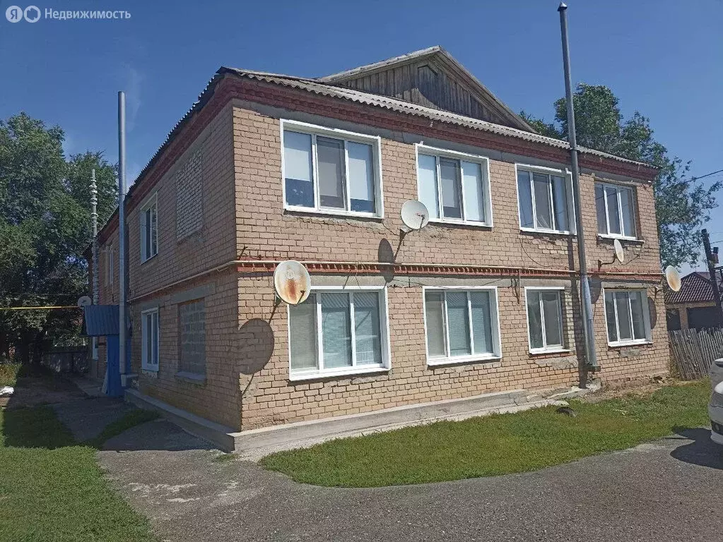 2-комнатная квартира: Беляевка, улица Братьев Стародубцевых, 20 (39 м) - Фото 0