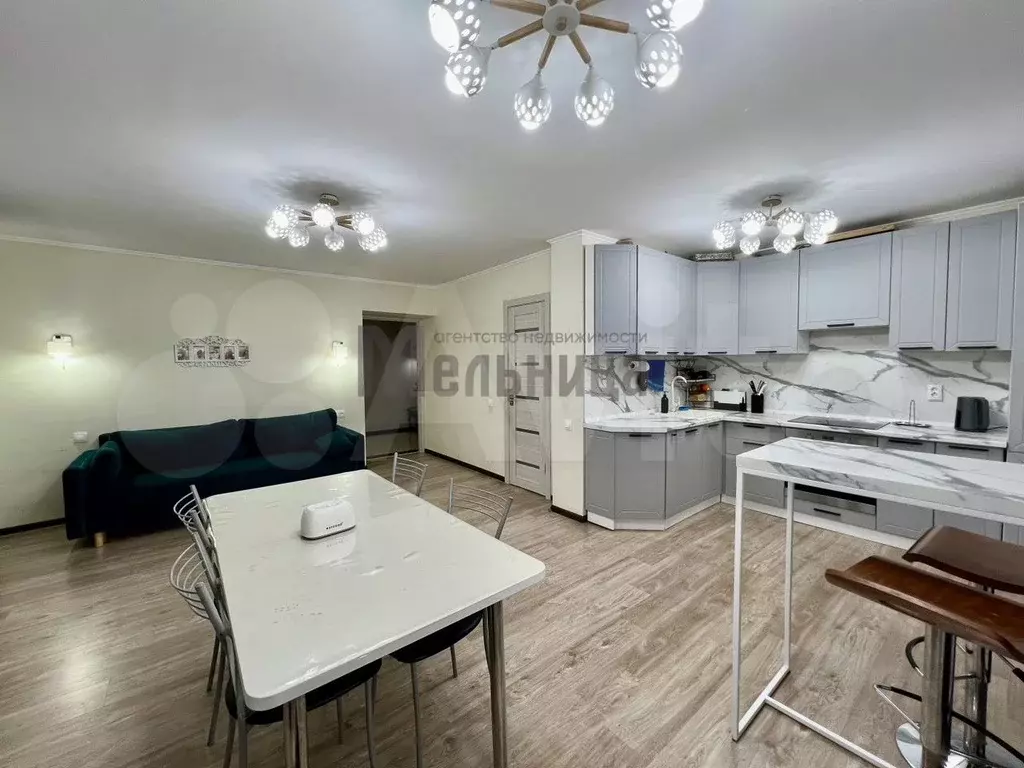 10 и более-к. квартира, 224,5 м, 12/16 эт. - Фото 1