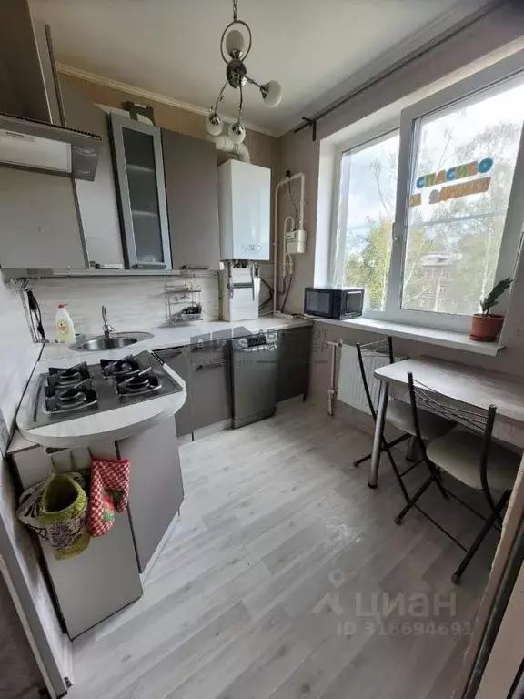1-к кв. Новгородская область, Великий Новгород Кречевицы мкр, 200-й ... - Фото 0