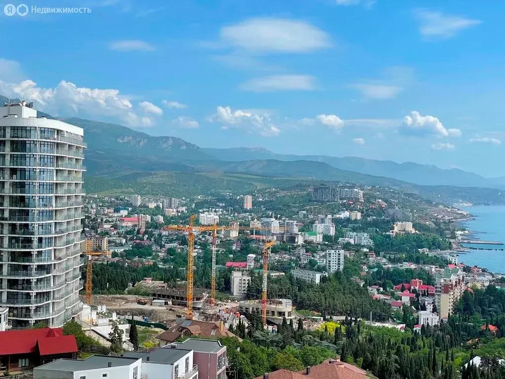 3-комнатная квартира: Алушта, Чатырдагская улица, 1 (98 м) - Фото 2