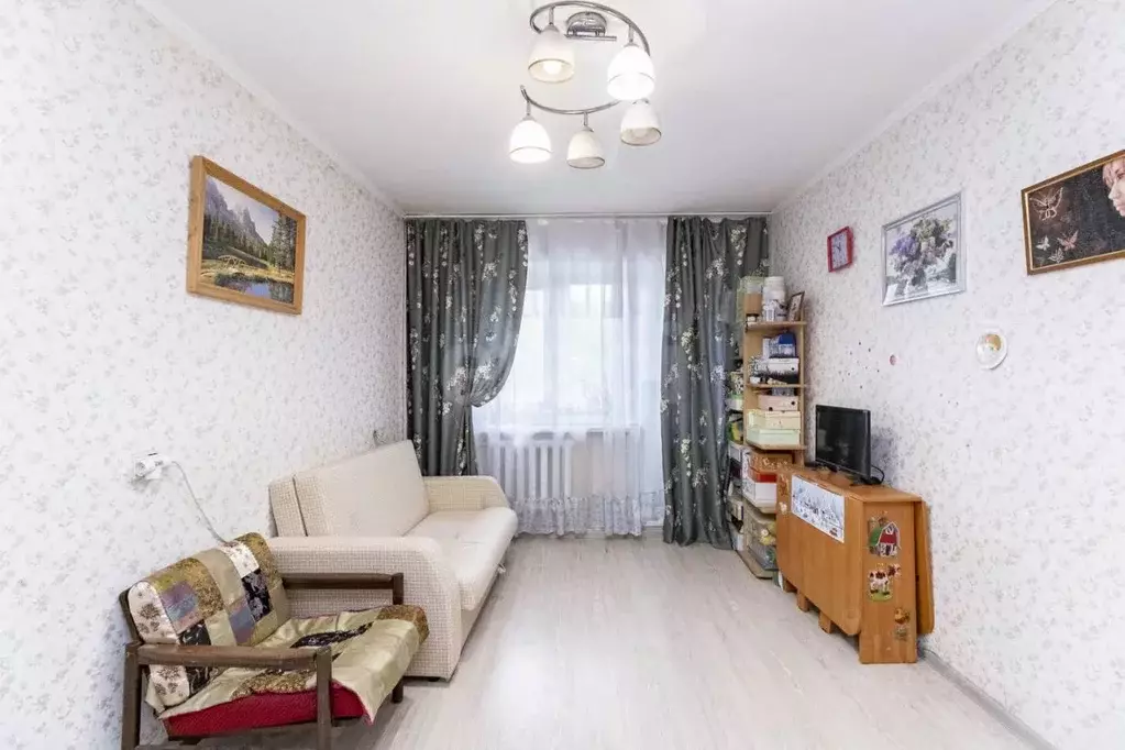 2-к кв. Тюменская область, Тюмень ул. Карла Маркса, 12 (36.9 м) - Фото 0