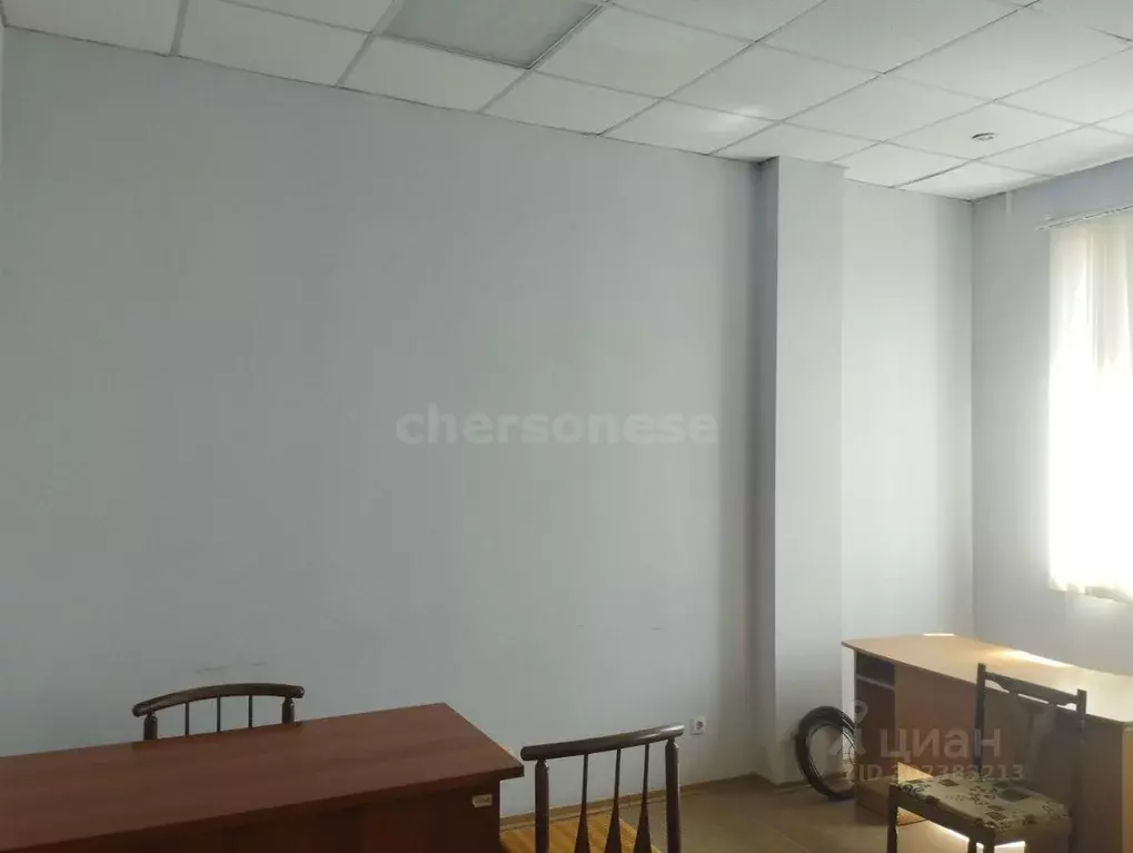 Офис в Севастополь ул. Хрусталева, 44Б (20 м) - Фото 0