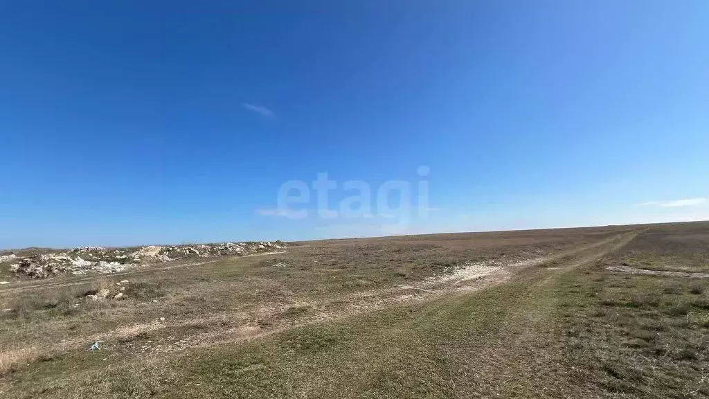 Участок в Крым, Ленинский район, Семисотское с/пос, с. Каменское ул. ... - Фото 0