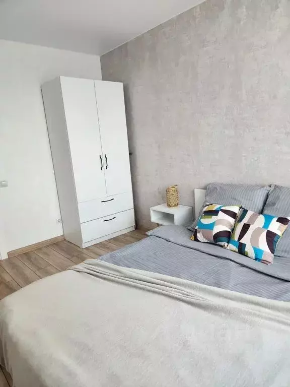 1-к кв. Псковская область, Псков ул. Ижорского Батальона, 17 (38.0 м) - Фото 1