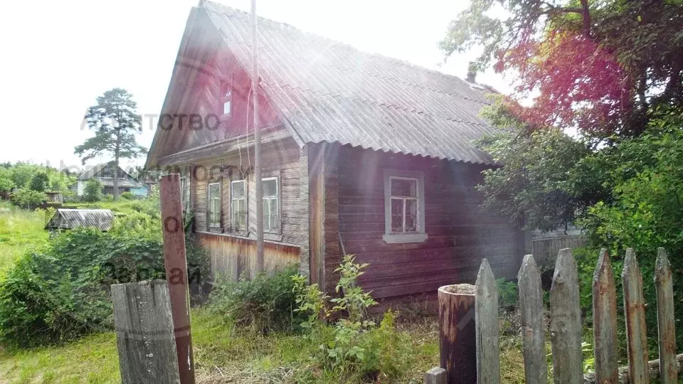 Дом в Новгородская область, Валдайский район, Костковское с/пос, д. ... - Фото 0