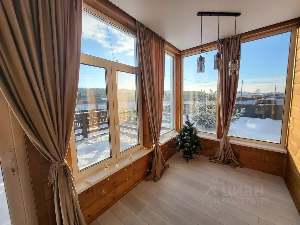 Дом в Ленинградская область, Волховский район, Иссадское с/пос, д. ... - Фото 1