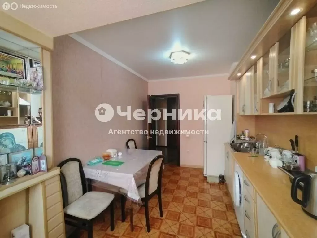 4-комнатная квартира: Ессентуки, Вокзальная улица, 35А (92.7 м) - Фото 1