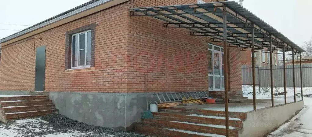 Дом в Ростовская область, Октябрьский район, Красюковская сл. ул. ... - Фото 1