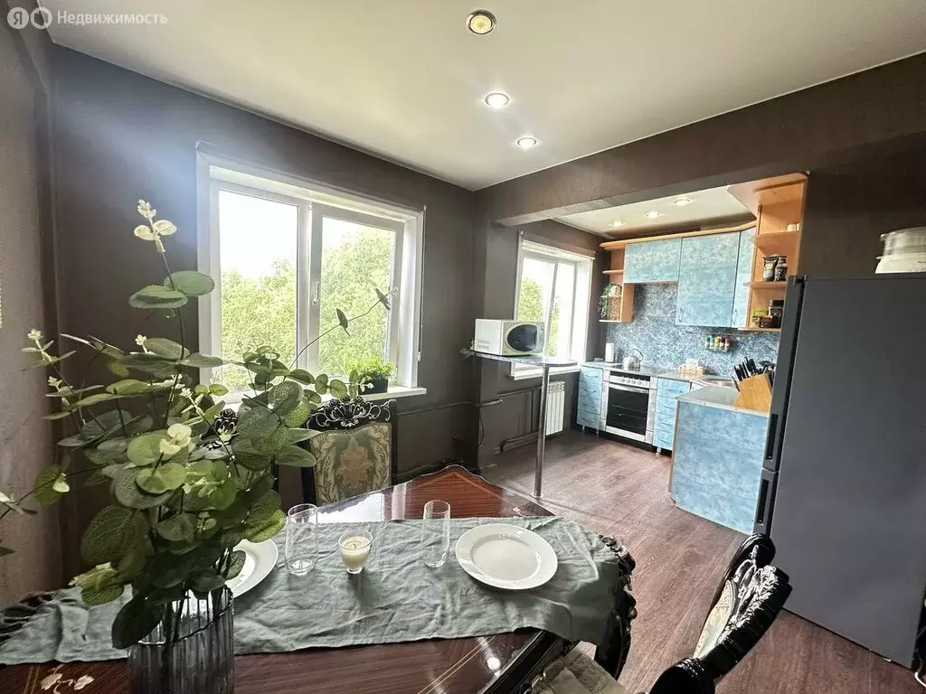 3-комнатная квартира: Усолье-Сибирское, проспект Красных Партизан, 38 ... - Фото 2