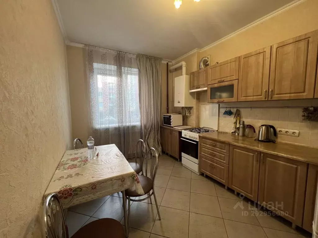 2-к кв. Калининградская область, Калининград Майский пер., 3 (56.0 м) - Фото 0