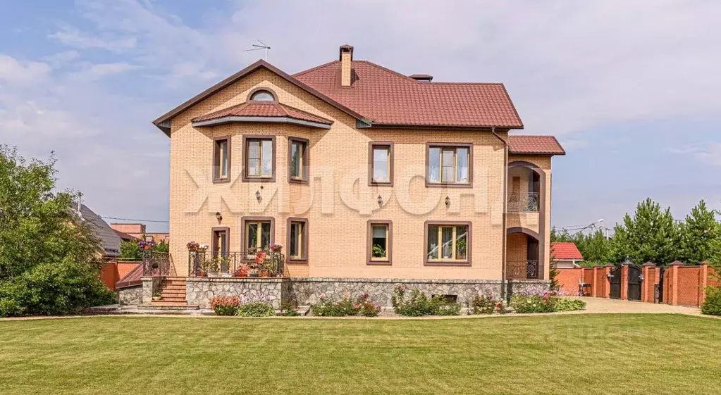 Коттедж в Новосибирская область, Новосибирск Утренняя ул. (560 м) - Фото 0