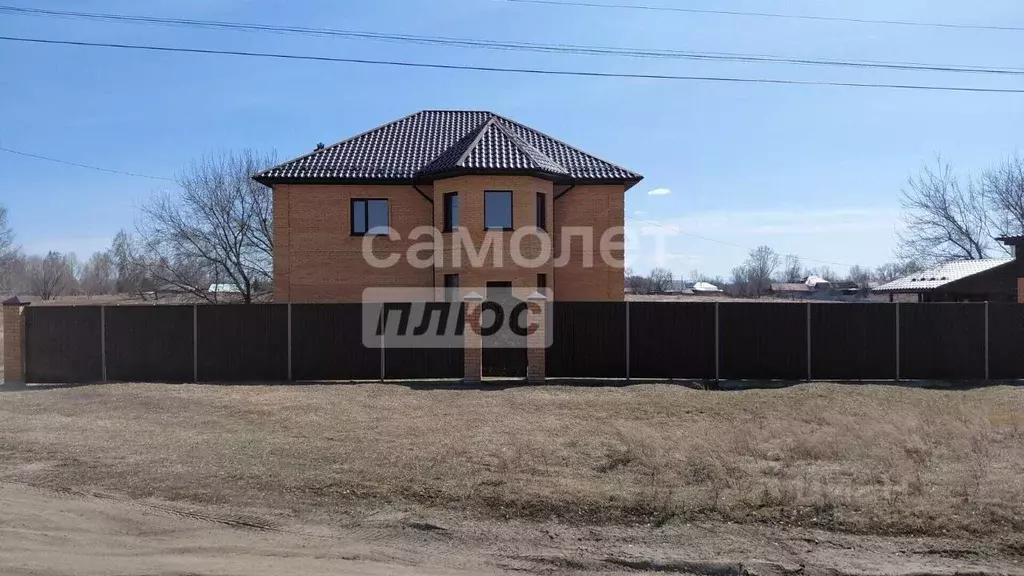Коттедж в Алтайский край, Бийск городской округ, с. Фоминское ул. ... - Фото 1
