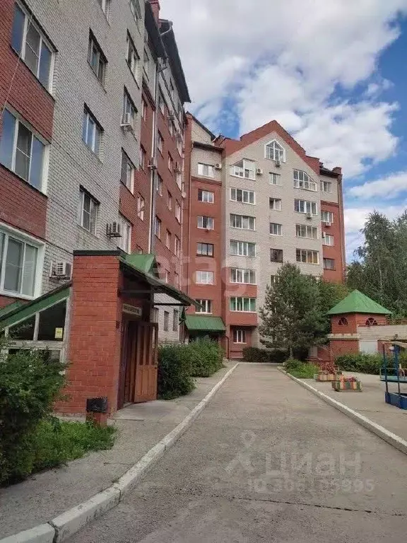 3-к кв. Алтайский край, Барнаул Молодежная ул., 62Б (110.0 м) - Фото 0