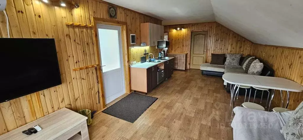 Дом в Саратовская область, с. Сабуровка ул. Ленина, 10А (70 м) - Фото 1