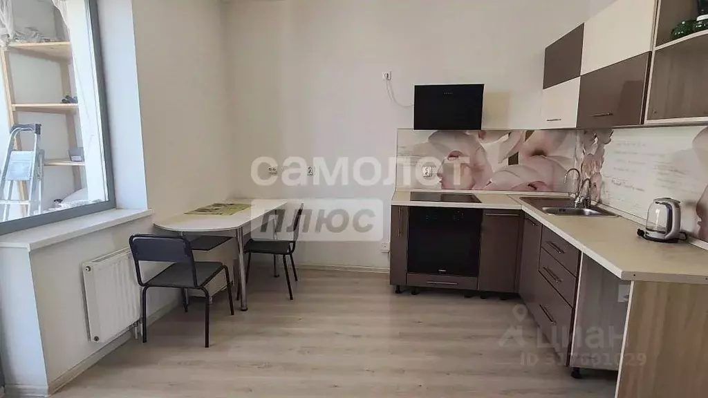 2-к кв. Свердловская область, Екатеринбург ул. Репина, 52 (70.9 м) - Фото 1