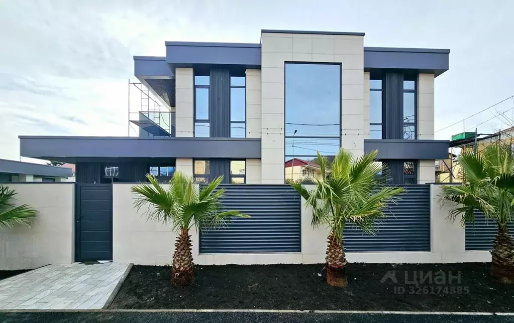 Дом в Краснодарский край, Сочи Сириус пгт, ул. Фиалок (295 м) - Фото 1