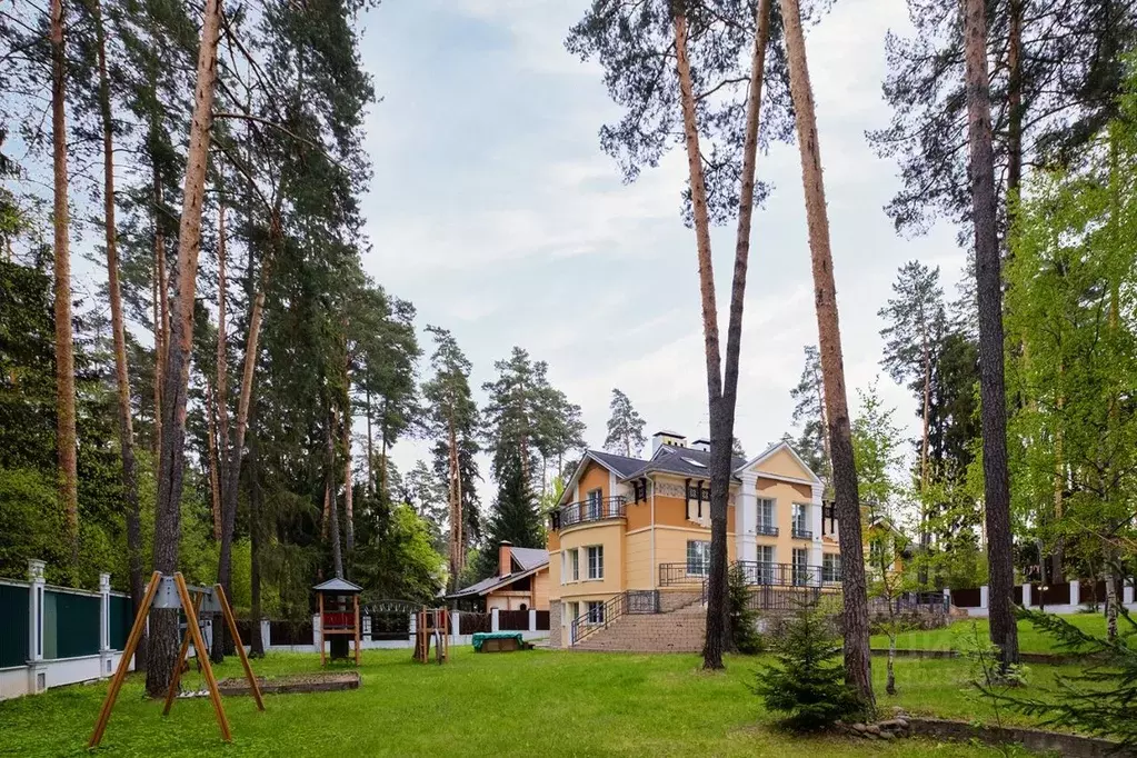 Дом в Московская область, Одинцовский городской округ, д. Дунино  (530 ... - Фото 1