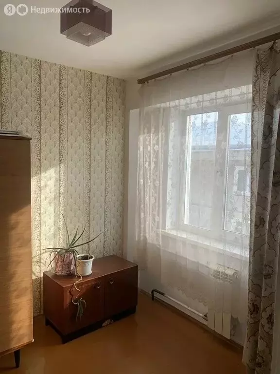 4-комнатная квартира: Усолье-Сибирское, улица Толбухина, 44А (58.2 м) - Фото 1