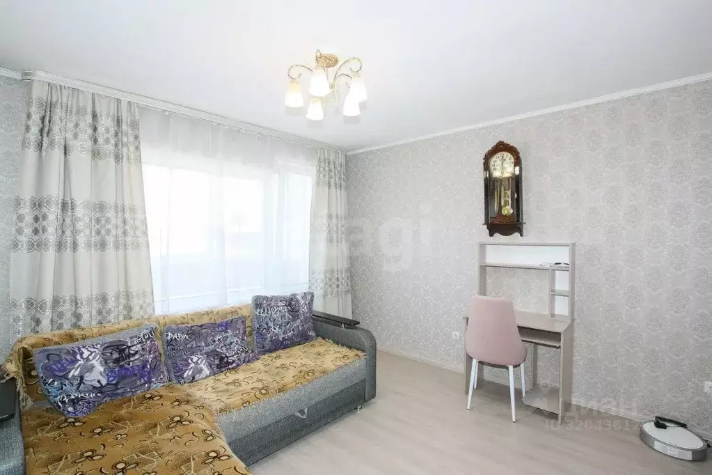 3-к кв. Бурятия, Улан-Удэ ул. Шумяцкого, 24 (64.0 м) - Фото 0