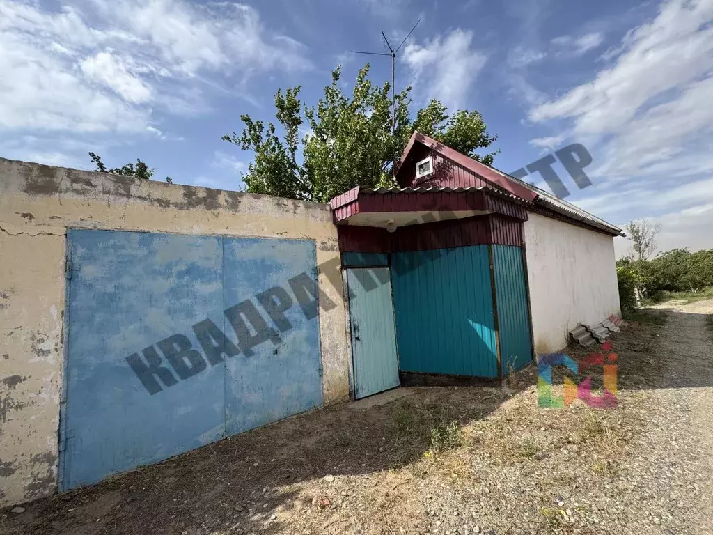 Дом в Калмыкия, Целинный район, с. Троицкое ул. Толстого, 83 (66 м) - Фото 1